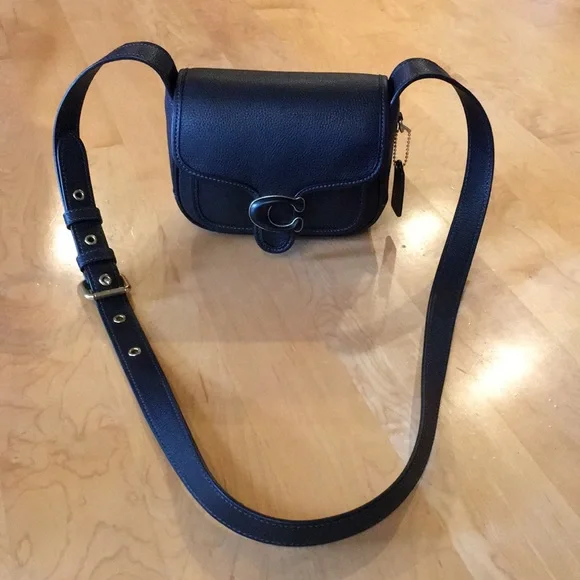 COACH | Tabby Messenger 19 Black Pebbled Leather - Picture 17 of 17